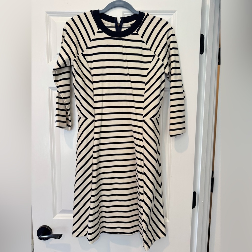 Banana Republic Navy & Off-White Striped 3/4 Long Sleeve Dress W/POCKETS